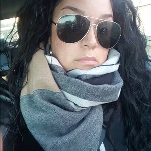 Meet your Posher, Travey